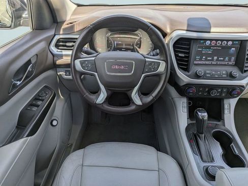 Used 2017 GMC Acadia SLT FWD image 19
