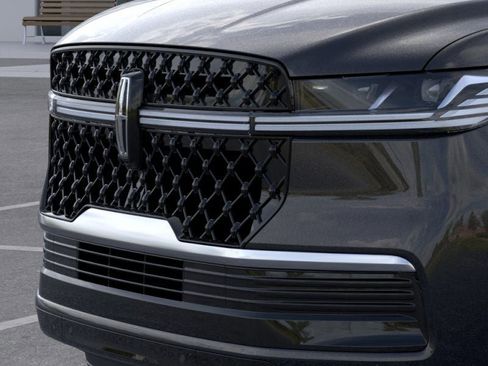 New 2026 Lincoln Navigator L Reserve w/ Jet Appearance Package image 17