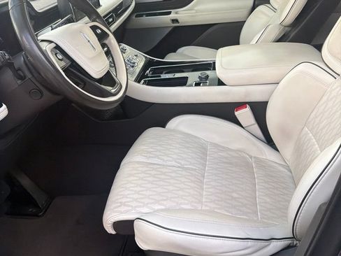 Used 2023 Lincoln Aviator Black Label Grand Touring w/ Class IV Trailer Tow Package AWD/4WD image 10