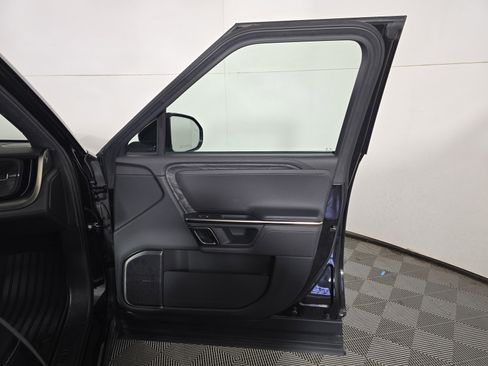 Used 2022 Rivian R1S Launch Edition image 18