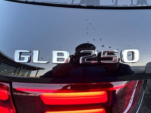New 2026 Mercedes-Benz GLB 250 4MATIC image 9