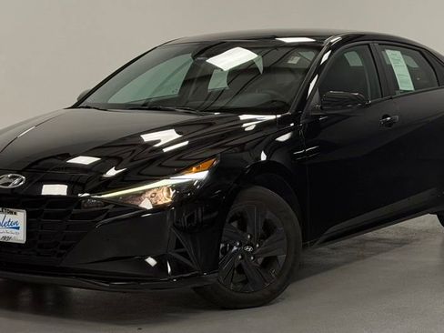 Certified 2023 Hyundai Elantra SEL FWD image 1