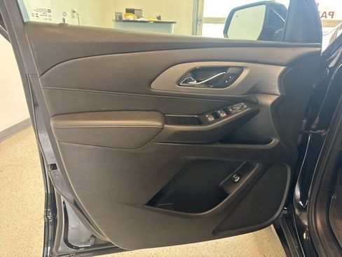 Used 2023 Chevrolet Traverse LT w/ LPO, Floor Liner Package AWD/4WD image 44