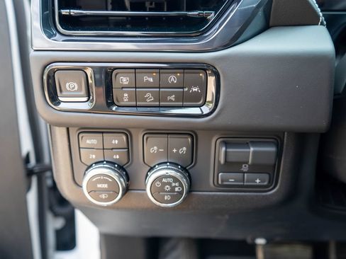 New 2026 GMC Yukon AT4 Ultimate AWD/4WD image 22