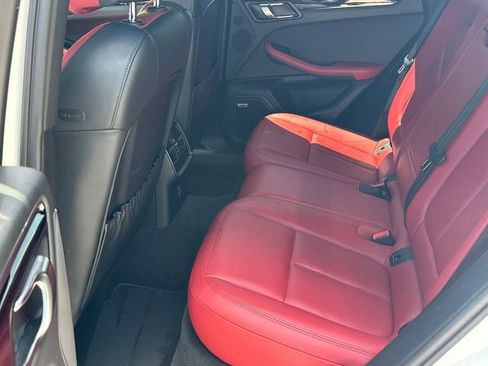 Used 2021 Porsche Macan S AWD/4WD image 21