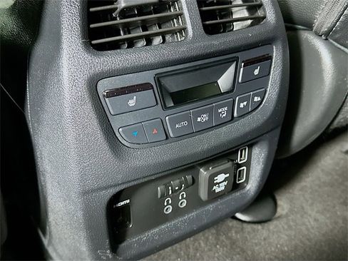 Certified 2019 Honda Pilot Touring image 32