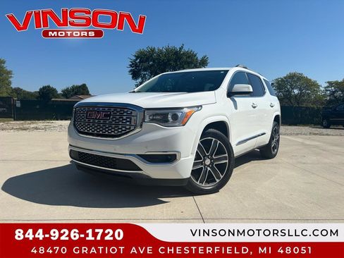 Used 2019 GMC Acadia Denali w/ Technology Package AWD/4WD image 1