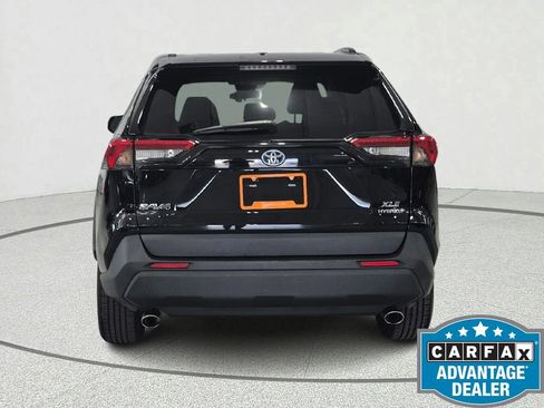 Used 2022 Toyota RAV4 XLE AWD/4WD image 6