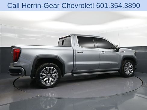 Used 2023 GMC Sierra 1500 Denali w/ Denali Reserve Package AWD/4WD image 8