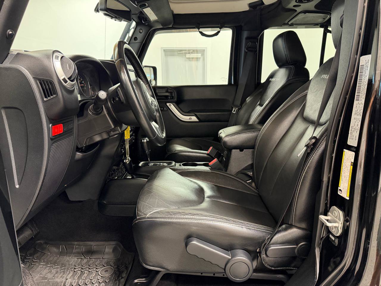 Used 2016 Jeep Wrangler Unlimited Rubicon AWD/4WD image 11