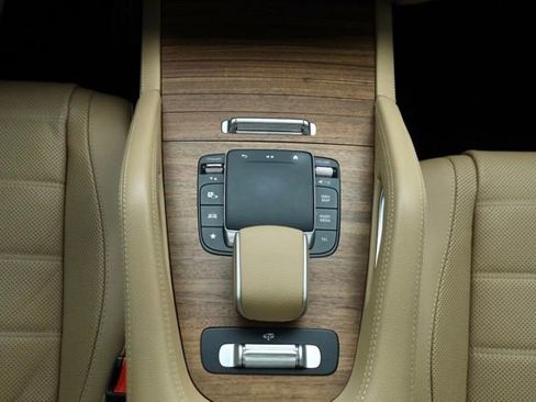 Certified 2024 Mercedes-Benz GLS 580 4MATIC image 21