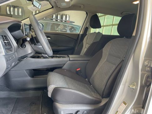 Certified 2023 Nissan Rogue SV image 10