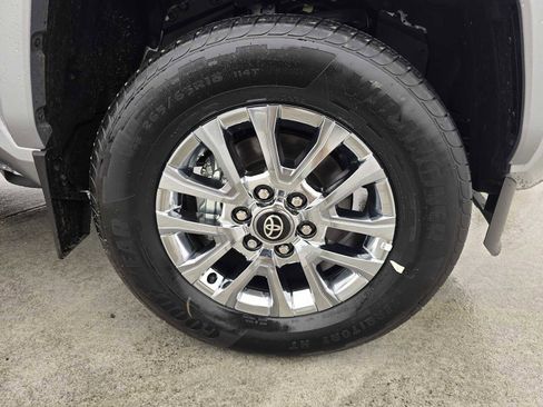 Certified 2025 Toyota Tacoma TRD Sport image 9