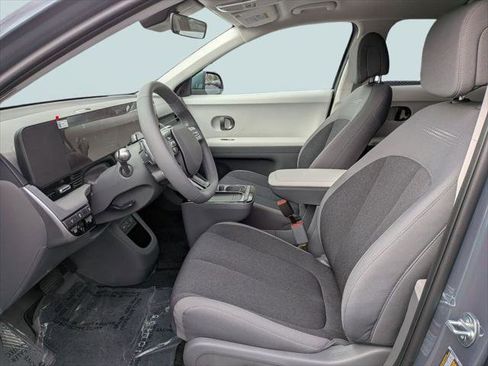 New 2025 Hyundai Ioniq 5 SE image 13