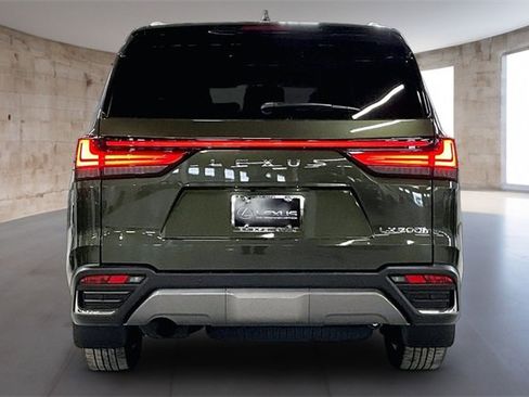 New 2026 Lexus LX 700h Luxury image 4