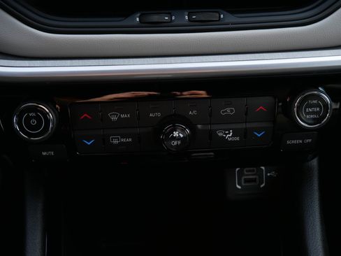 New 2026 Jeep Compass Limited image 19