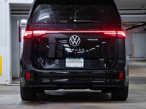 New 2025 Volkswagen ID. Buzz Pro S image 5