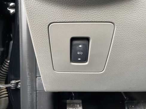 Used 2017 Ford F150 XLT w/ Equipment Group 302A Luxury image 32