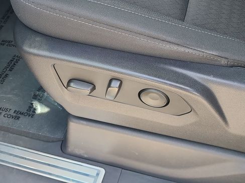 Used 2025 Chevrolet Silverado 1500 LT RWD image 19