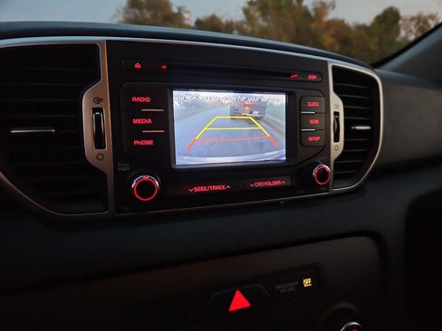 Used 2019 Kia Sportage LX image 20