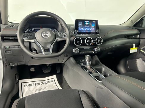 Used 2025 Nissan Sentra SR w/ Midnight Edition FWD image 15