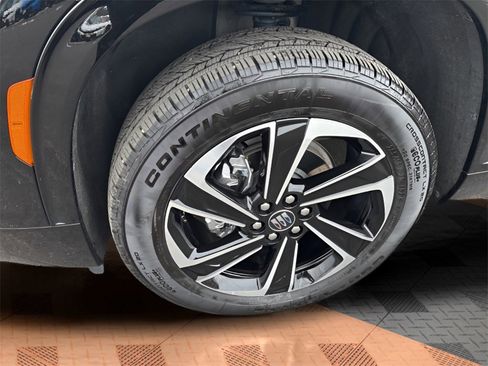 Used 2025 Buick Enclave Sport Touring image 9