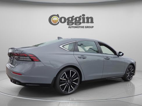 New 2026 Honda Accord Touring image 5