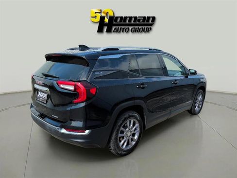 Used 2024 GMC Terrain SLT image 5