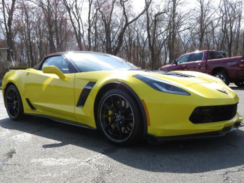 Used 2016 Chevrolet Corvette Z06 w/ 2LZ Preferred Equipment Group RWD image 3