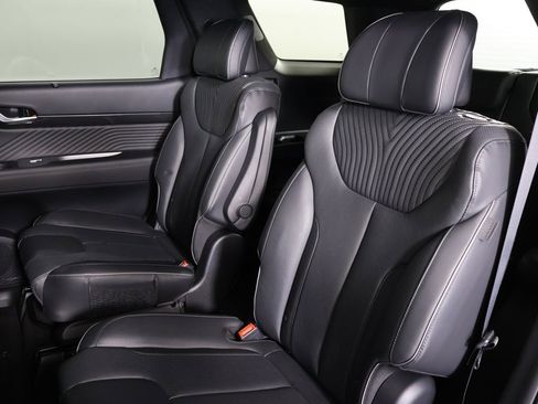 Certified 2025 Hyundai Palisade Calligraphy image 37
