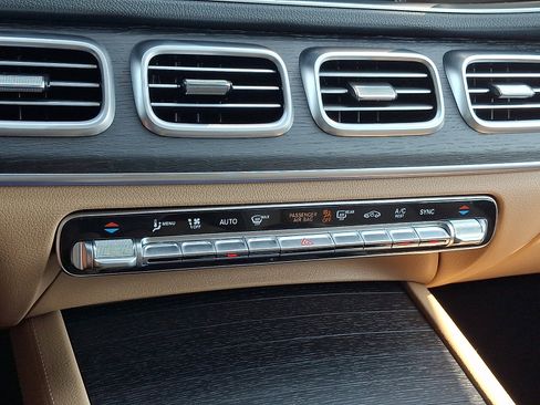 Certified 2026 Mercedes-Benz GLE 450 4MATIC image 16