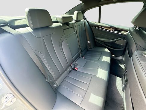 Used 2023 BMW 540i w/ M Sport Package image 30