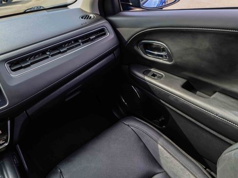 Used 2019 Honda HR-V EX-L image 18