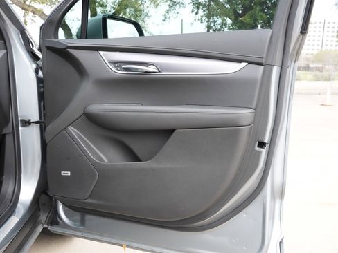 Used 2023 Cadillac XT6 Luxury image 29