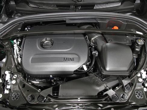 Used 2025 MINI Cooper Countryman S w/ Comfort Package Max image 22