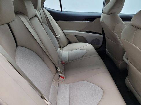 Used 2019 Toyota Camry LE image 19