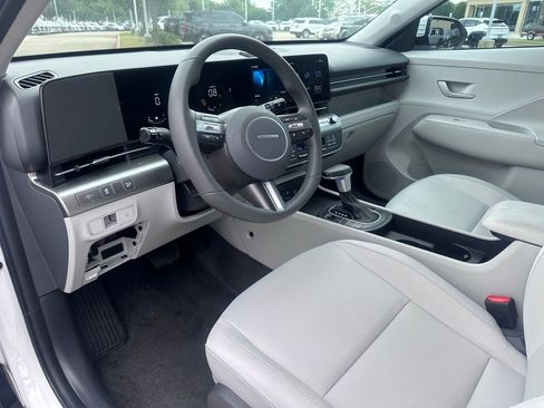 Used 2025 Hyundai Kona SEL AWD/4WD image 21