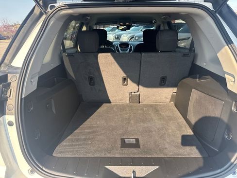 Used 2017 GMC Terrain SLE w/ Technology Package image 24