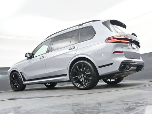 Used 2025 BMW X7 M60i AWD/4WD image 43