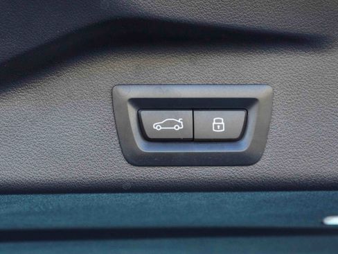 Certified 2025 BMW X5 M60i image 39