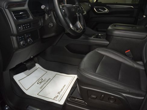 Used 2023 Chevrolet Tahoe Z71 w/ Luxury Package AWD/4WD image 39