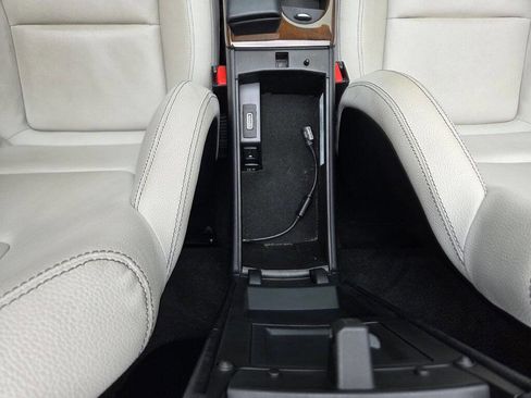 Used 2015 Mercedes-Benz SLK 250 image 47