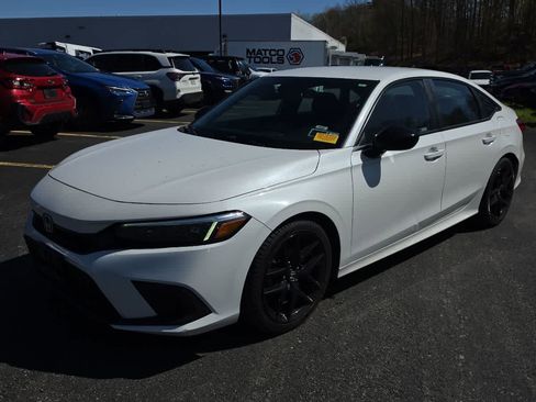 Used 2022 Honda Civic Sport image 1