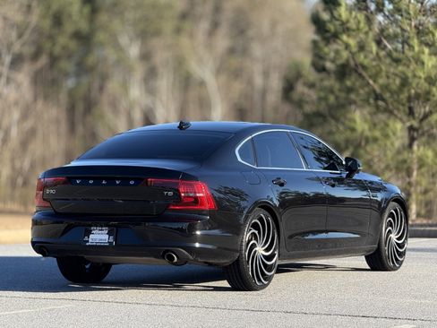 Used 2018 Volvo S90 T5 Momentum w/ Convenience Package image 10