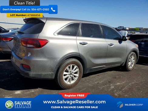 Used 2019 Kia Sorento AWD V6 image 4