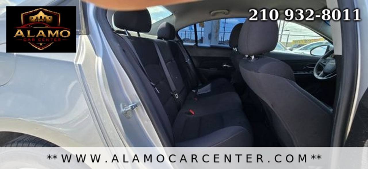 Used 2015 Chevrolet Cruze LT FWD image 20