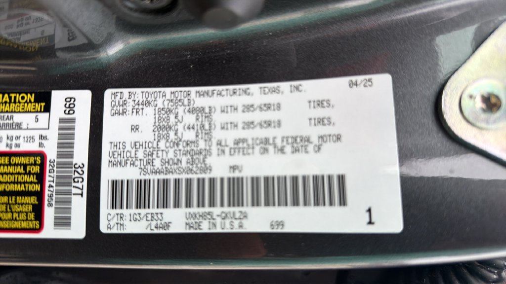 Used 2025 Toyota Sequoia TRD Pro AWD/4WD image 7