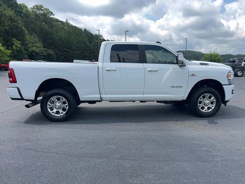 Used 2024 RAM 2500 Laramie AWD/4WD image 4