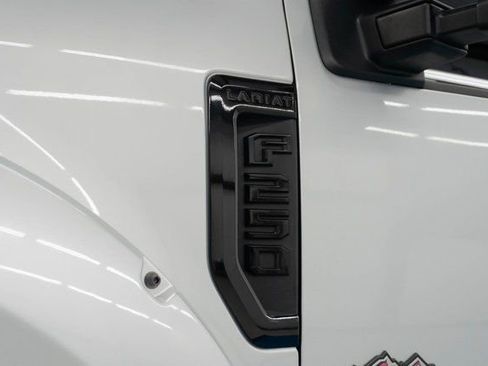 Used 2019 Ford F250 Lariat w/ Lariat Ultimate Package AWD/4WD image 6