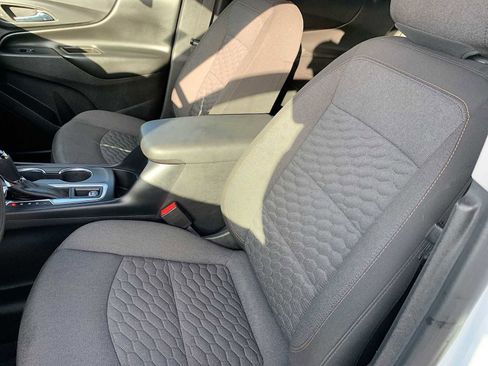 Used 2019 Chevrolet Equinox LT image 18